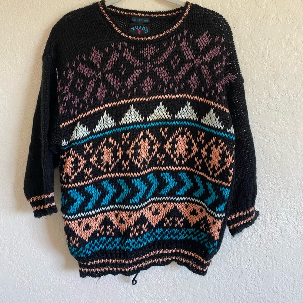 Vintage 90’s multicolored YOIDO CLUB knit sweater.